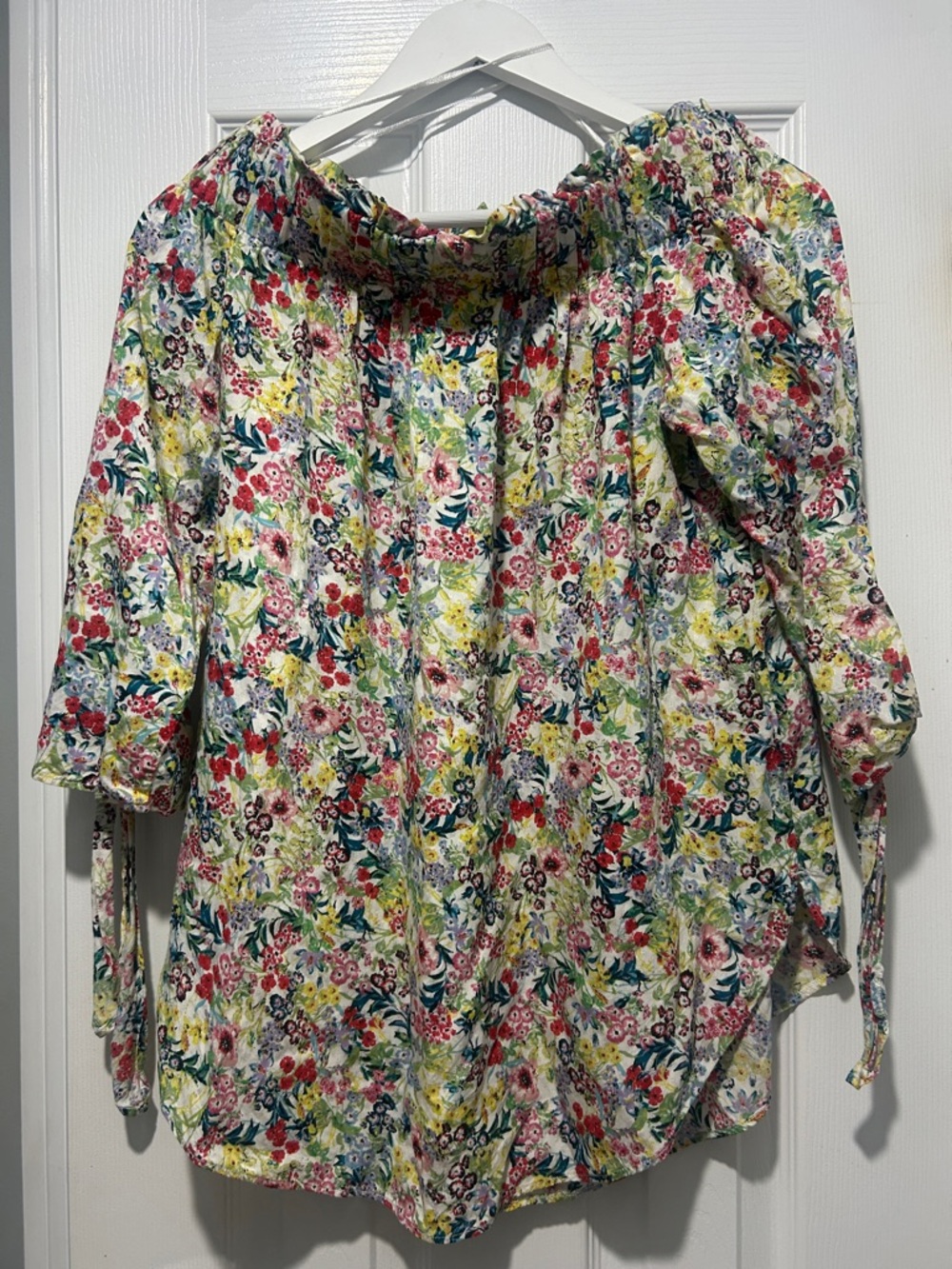H&M Floral Off-Shoulder Peasant Blouse in Multicolor